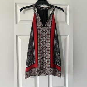 MM v-Cut Blouse is sleeveless is a size Medium.